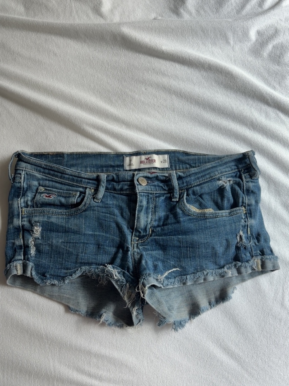 Y2K Hollister Women's Blue Distressed Denim Shorts